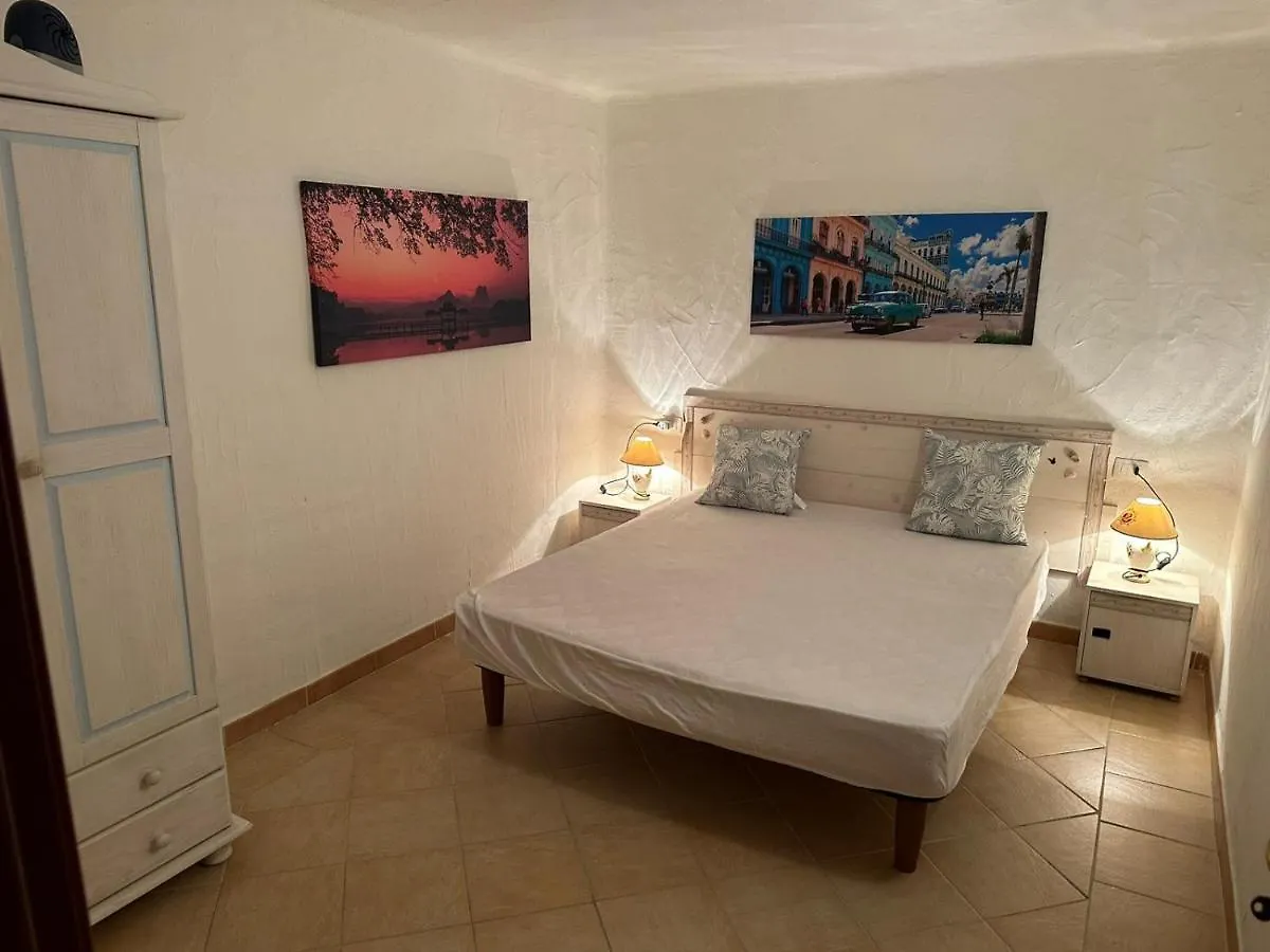 LIGHTBLUE-CELESTE Central Apartment in Porto Rotondo